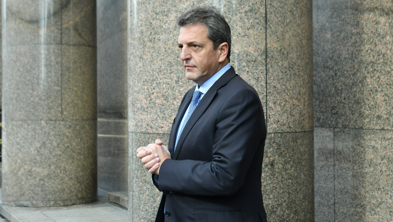 Sergio Massa quedó posicionado como el segundo candidato más votado de Neuquén, aunque muy lejos de Javier Milei. Sergio Massa quedó posicionado como el segundo candidato más votado de Neuquén, aunque muy lejos de Javier Milei.