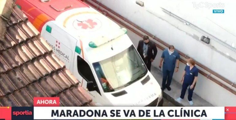Mirá cómo abandonó Maradona la clínica