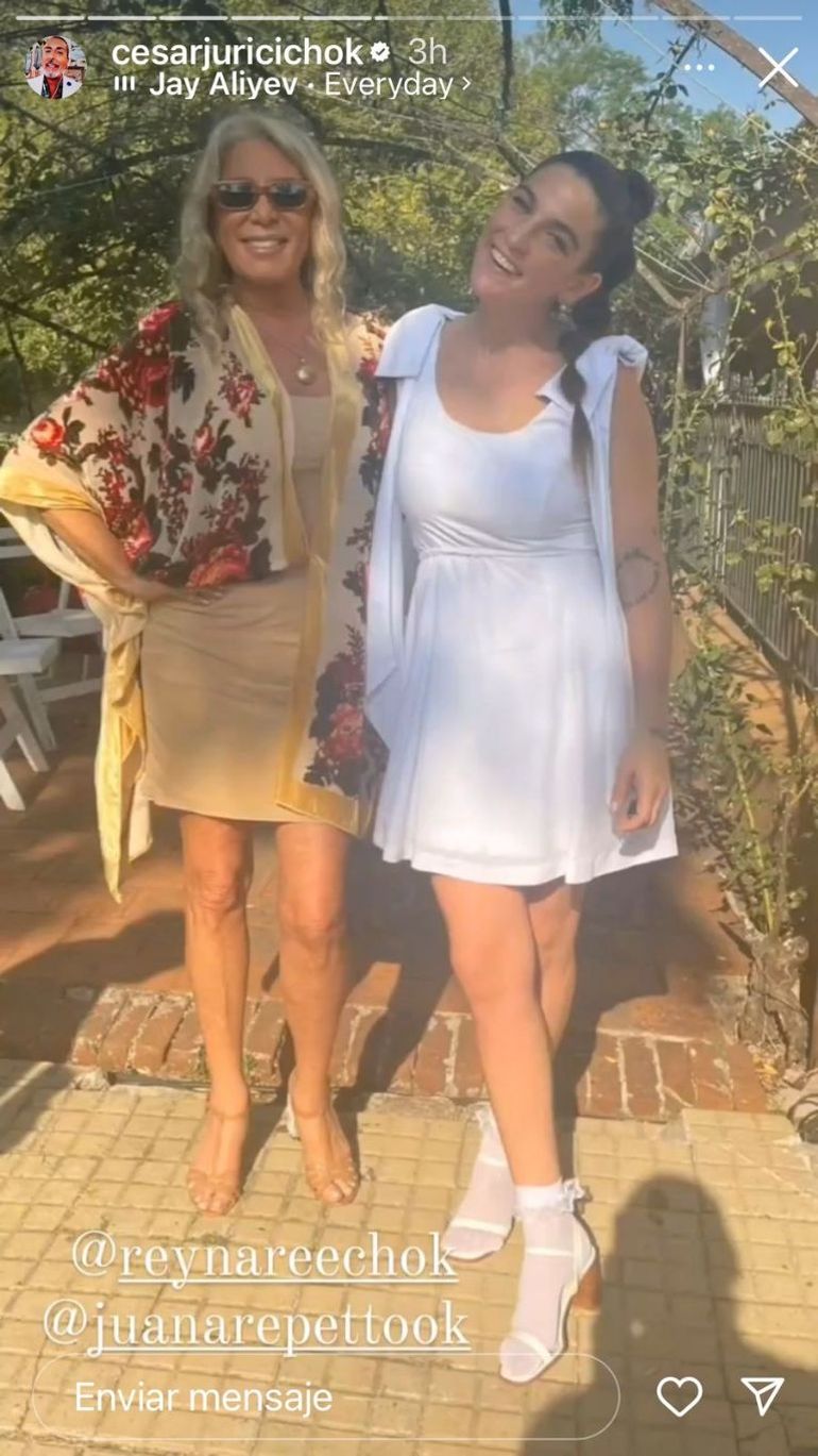 Juana junto a su mamá