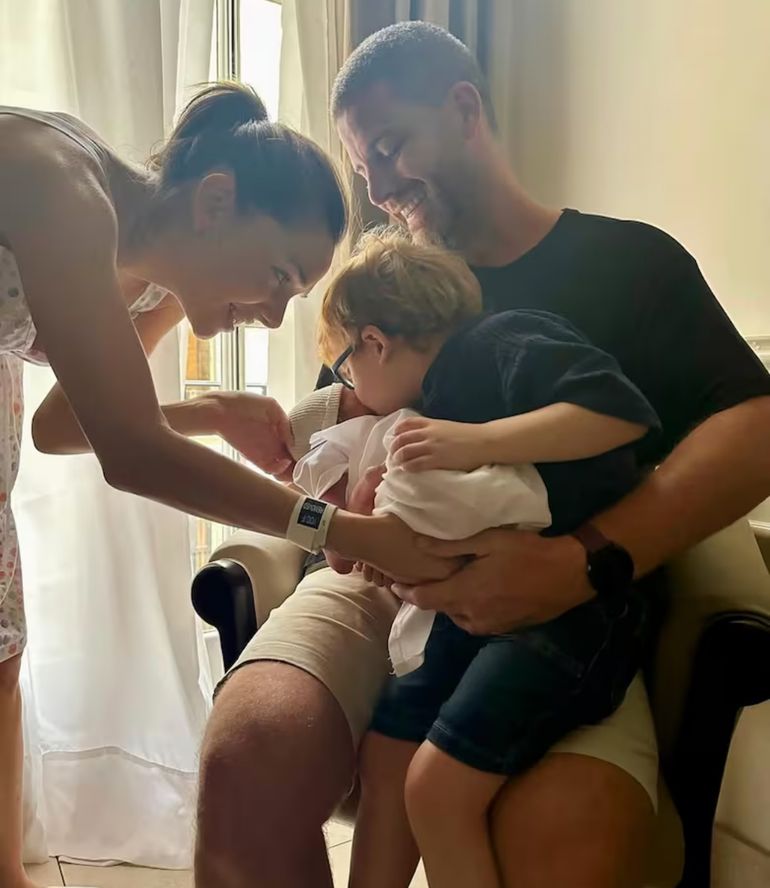 La tierna foto familiar de Julieta Nair Calvo La tierna foto familiar de Julieta Nair Calvo