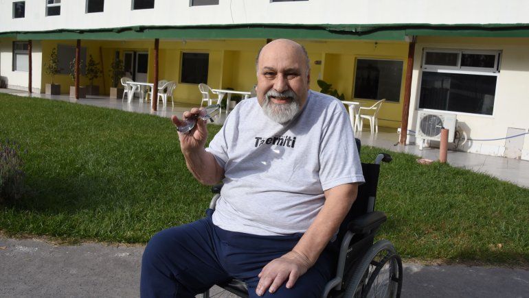 Mario, el hombre que le pelea al COVID hace 7 meses