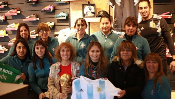 Este es el local en donde le compraron los primeros botines al Huevo.