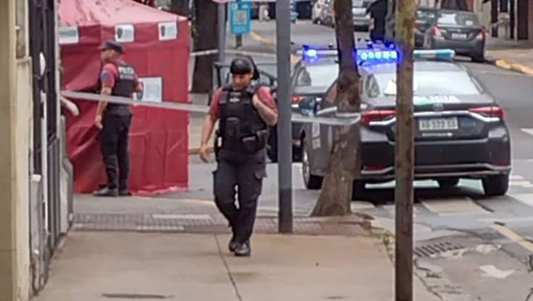 Un policía retirado mató a un motochorro que intentó asaltarlo