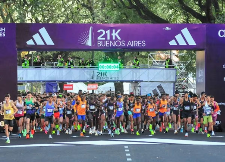 El insólito detalle que llamó la atención de todos en la media maratón de Buenos Aires