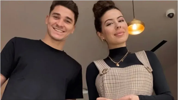 asi se viste sara duque, la profesora de ingles de julian alvarez en manchester asi se viste sara duque, la profesora de ingles de julian alvarez en manchester