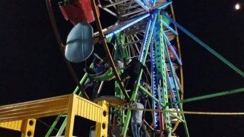 madre e hija, atrapadas en vuelta al mundo debieron ser rescatadas madre e hija, atrapadas en vuelta al mundo debieron ser rescatadas