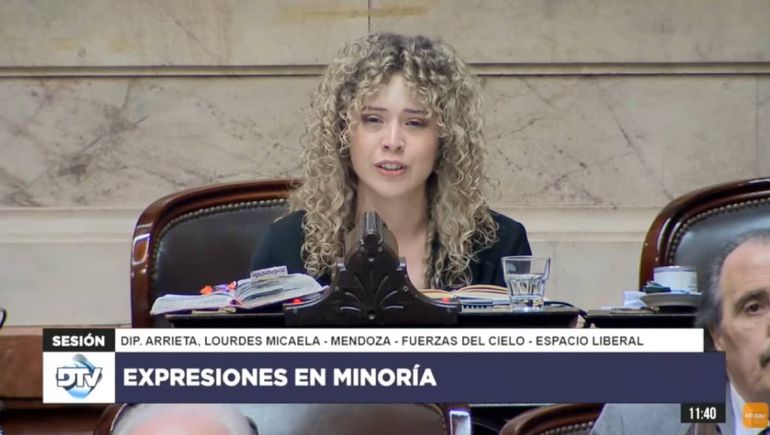 Lourdes Arrieta al borde de las lágrimas