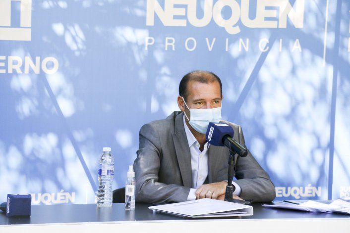 El gobernador de Neuquén dio positivo de COVID y se encuentra aislado