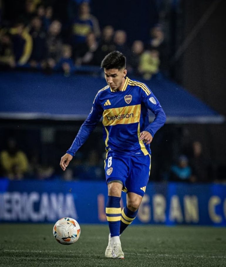Pol Fernández con la camiseta de Boca Pol Fernández con la camiseta de Boca