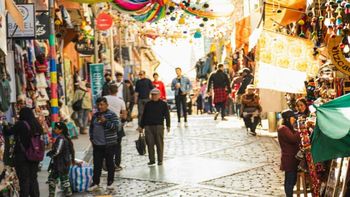 Las ventas no son únicamente hormiga, sino que también se consiguen productos a precio mayorista con descuentos a pequeños comerciantes. Las ventas no son únicamente hormiga, sino que también se consiguen productos a precio mayorista con descuentos a pequeños comerciantes.