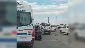 Un choque múltiple dejó daños materiales en tres vehículos. Un choque múltiple dejó daños materiales en tres vehículos.