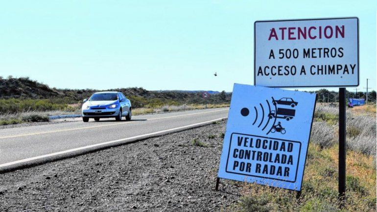 Denuncian cobro indebido de multas con radares