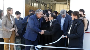 la epet 10 de plaza huincul ya tiene su salon de actividad fisica