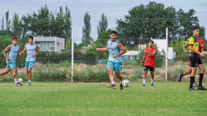 Deportivo Rincón suma goles y rodaje en Mendoza | LM Neuquen Deportivo Rincón suma goles y rodaje en Mendoza
