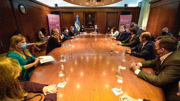 La crisis de gastronómicos y hoteleros