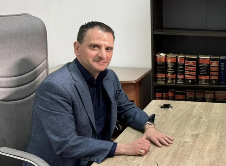 Erdaire viajará a San Pedro para reunirse con los damnificados de la estafa piramidal. Erdaire viajará a San Pedro para reunirse con los damnificados de la estafa piramidal.