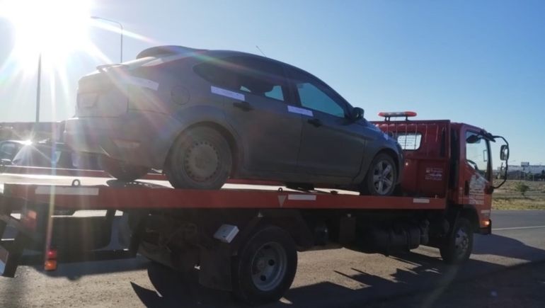 El Ford Focus secuestrado en uno de los allanamientos: los hicieron en un departamento del barrio 100 Viviendas