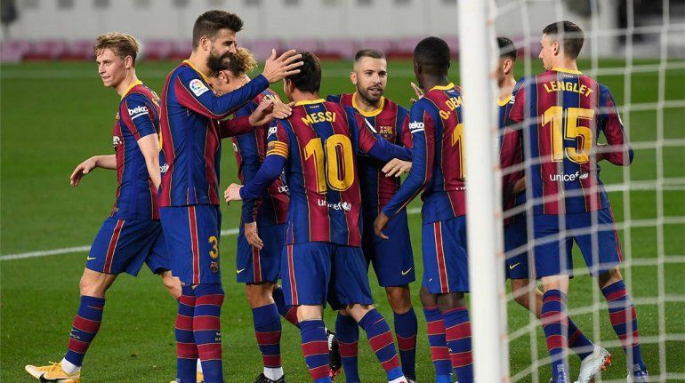 Mirá el doblete y la asistencia sin tocar la pelota de Messi