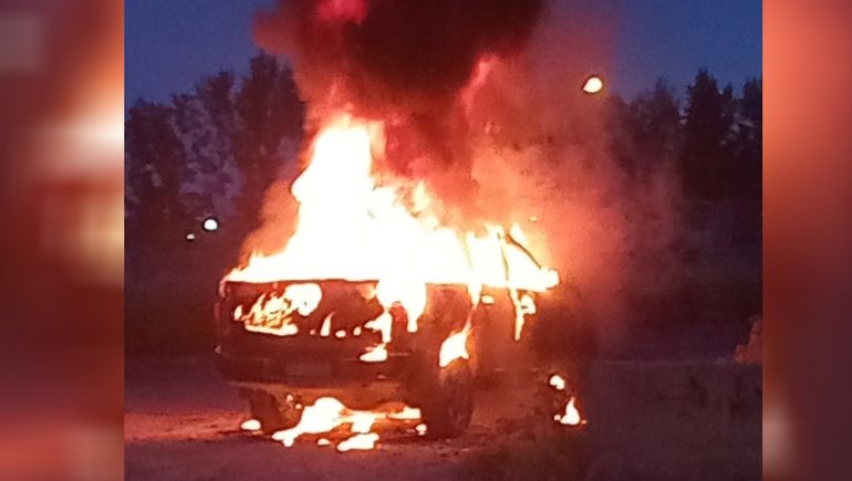 La camioneta usada en el robo en la joyería fue descartada e incendiada