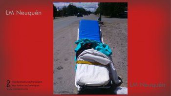 insolito: una ambulancia perdio la camilla en la ruta insolito: una ambulancia perdio la camilla en la ruta