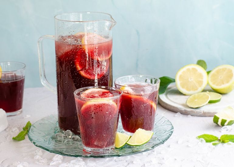 Una receta ideal para disfrutar de un fresco Tinto de verano. Una receta ideal para disfrutar de un fresco Tinto de verano.