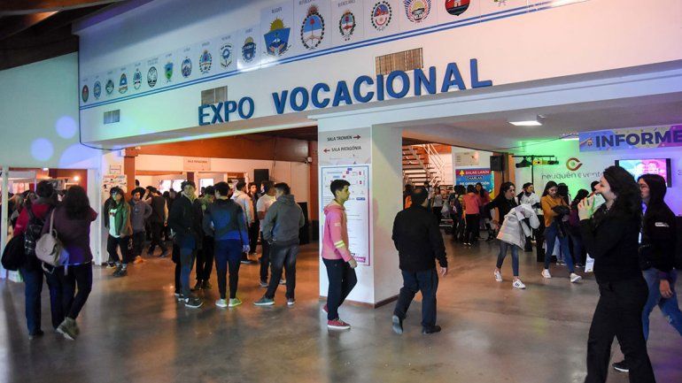 Lanzan una guía estudiantil con toda la oferta regional