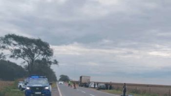 freno en la ruta porque se le rompio el auto y murio atropellado por un camion