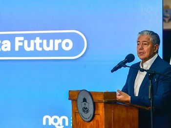 Rolando Figueroa y un debate sobre el futuro