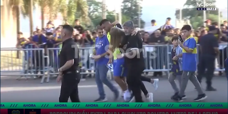 Eliana Guercio, acompañada por Chiquito Romero, luego del accidente que sufrió. Eliana Guercio, acompañada por Chiquito Romero, luego del accidente que sufrió.