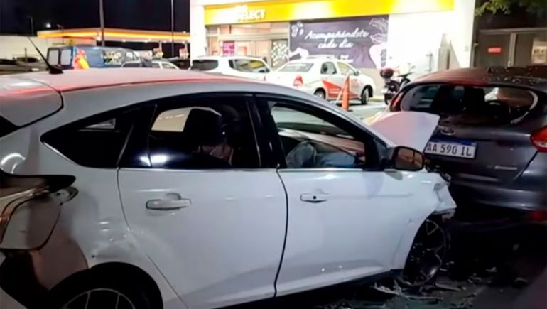 La secuencia sobre la General Paz comenzó tras un choque cerca de la cancha de Platense y terminó dentro de una estación de servicio. La secuencia sobre la General Paz comenzó tras un choque cerca de la cancha de Platense y terminó dentro de una estación de servicio.