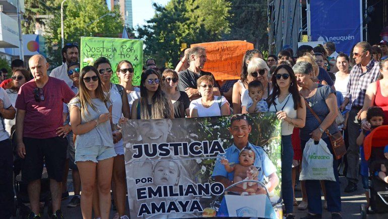 La familia policial reclamó justicia por las muertes de Amaya y Nahuelcar