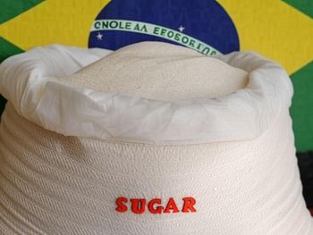 ¿Azúcar de Brasil sin aranceles?, la propuesta de Lula. Foto: Gemini