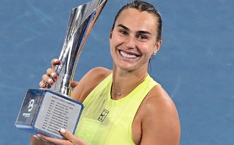 Aryna Sabalenka salió campeona en Brisbane y en el festejo apuró a su novio para casarse