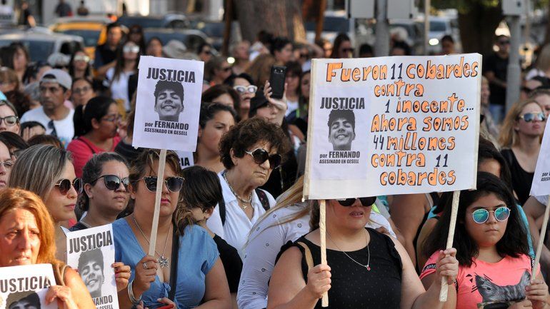 En Neuquén una multitud marchó para pedir justicia por Fernando Báez Sosa
