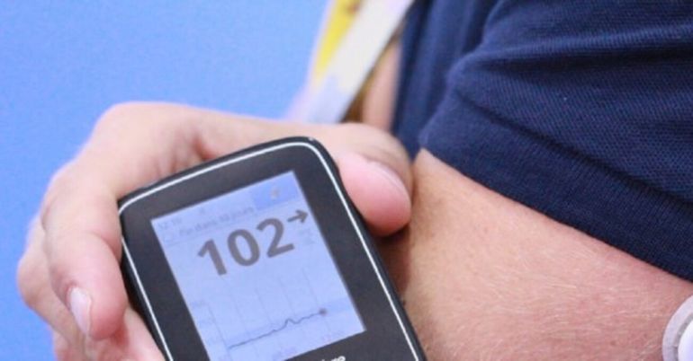 Alerta por la venta de medidores de glucosa no autorizados: ¿De qué marcas se trata?
