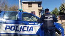 Investigan a policías acusados de obligar a una mujer a mostrar fotos íntimas Investigan a policías acusados de obligar a una mujer a mostrar fotos íntimas