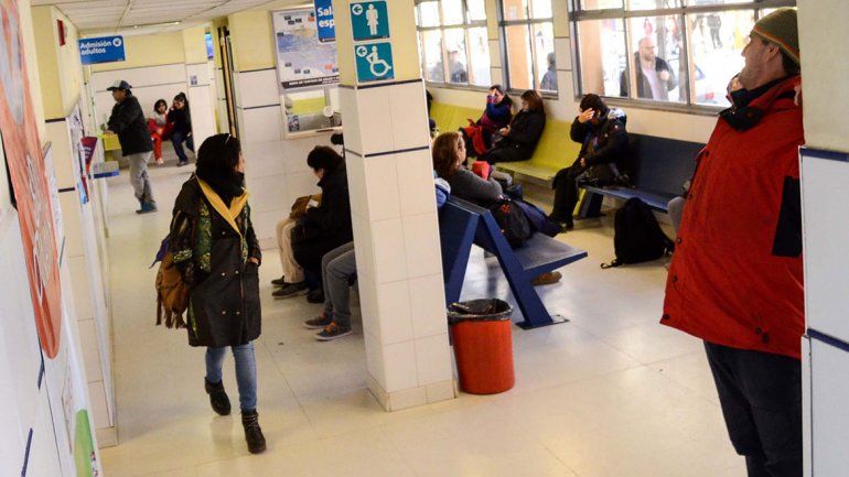 Las consultas por resfrío y gripe llenaron las guardias