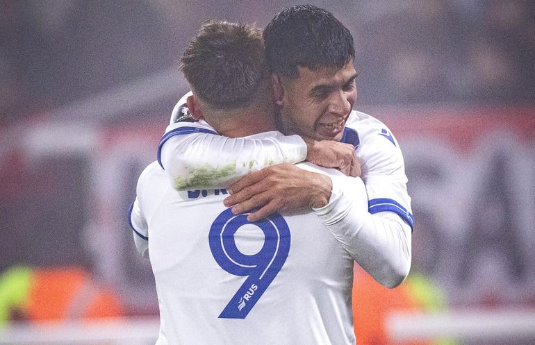 En medio de la niebla, Vélez le ganó a Estudiantes y es campeón de la Supercopa Internacional
