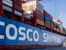 Se agudiza la guerra comercial entre las dos potencias mundiales. Se agudiza la guerra comercial entre las dos potencias mundiales.