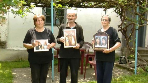 Una madre y sus gemelas se murieron de hambre