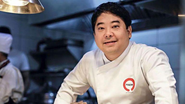 El chef Mitsuharu “Micha” Tsumura probó a ciegas cinco alfajores de kiosco en Argentina y sorprendió con su ranking.