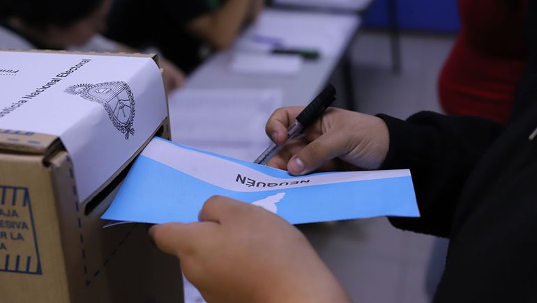 Argentina habló en las urnas: el voto, la madurez y lo que deja la elección | LM Neuquen Argentina habló en las urnas: el voto, la madurez y lo que deja la elección
