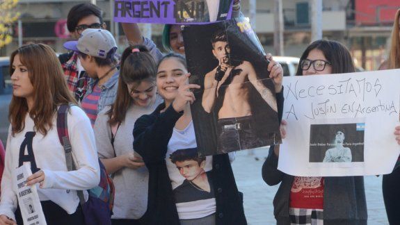 Así fue la movilización por Justin Bieber en Neuquén