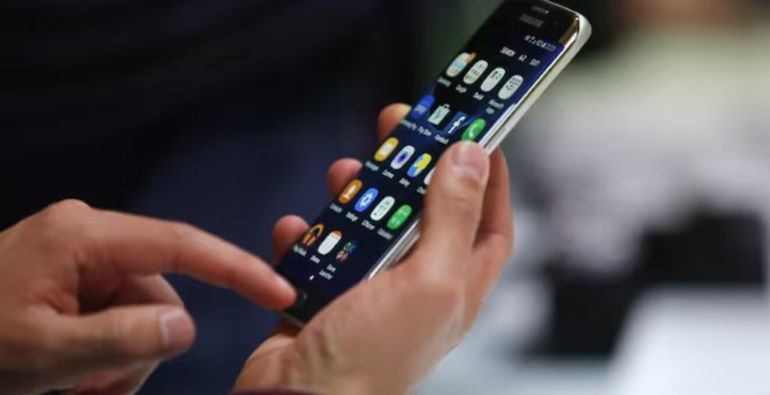 Muchas veces borramos fotos  del teléfono celular por equivocación