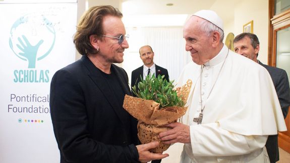 El Papa y Bono