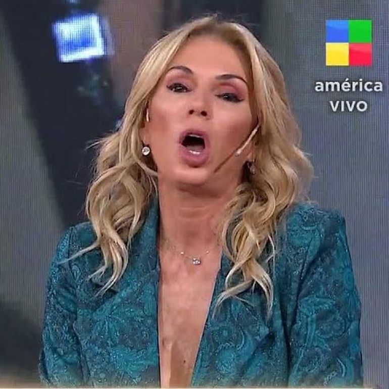 Alberto Samid la quiso convencer. Yanina Latorre le dijo que ni disfrazada de mono.