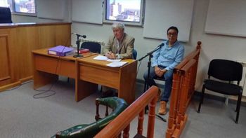 Diego Soto Payva (derecha), en una audiencia en Chubut: este jueves el juez revocó la preventiva que le habían dictado tras su detención del 28 de febrero. Diego Soto Payva (derecha), en una audiencia en Chubut: este jueves el juez revocó la preventiva que le habían dictado tras su detención del 28 de febrero.