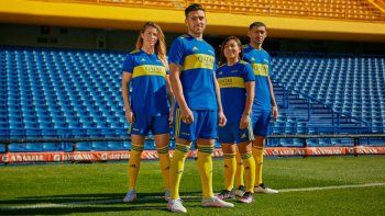 boca presento su nueva camiseta con homenaje a maradona boca presento su nueva camiseta con homenaje a maradona