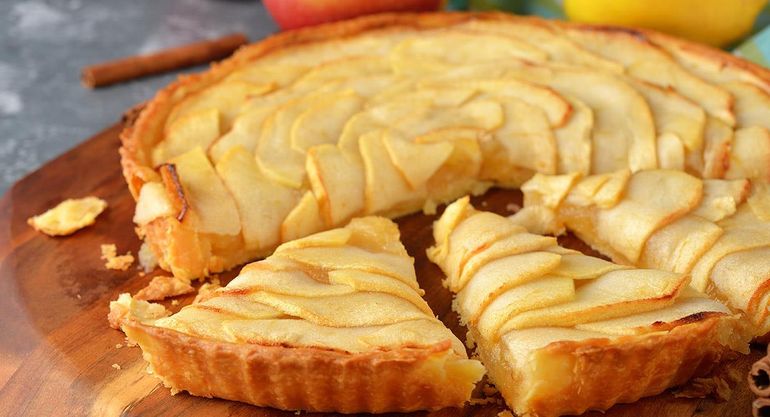 Tarta de manzana casera: receta tradicional paso a paso.
