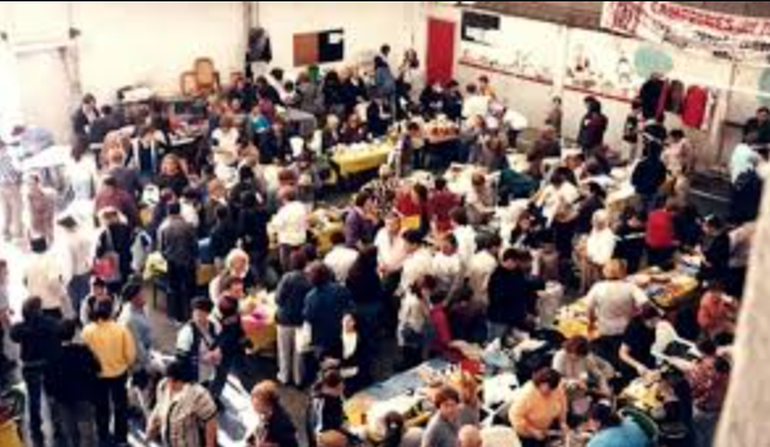 Los clubes del trueque se expandieron por todo el país luego de la crisis de 2001, y empezaron a volver en redes sociales poco antes de la pandemia. Los clubes del trueque se expandieron por todo el país luego de la crisis de 2001, y empezaron a volver en redes sociales poco antes de la pandemia. 